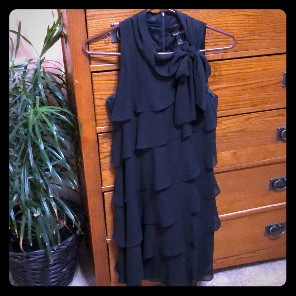 White House Black Market LBD